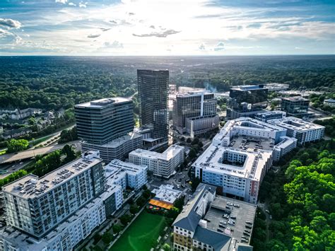 Raleigh north hills - by WRAL TechWire — January 25, 2021. RALEIGH – The next level of development for Raleigh’s North Hills will be a 33-acre Innovation District with a value of $1 billion, developer Kane Realty ...